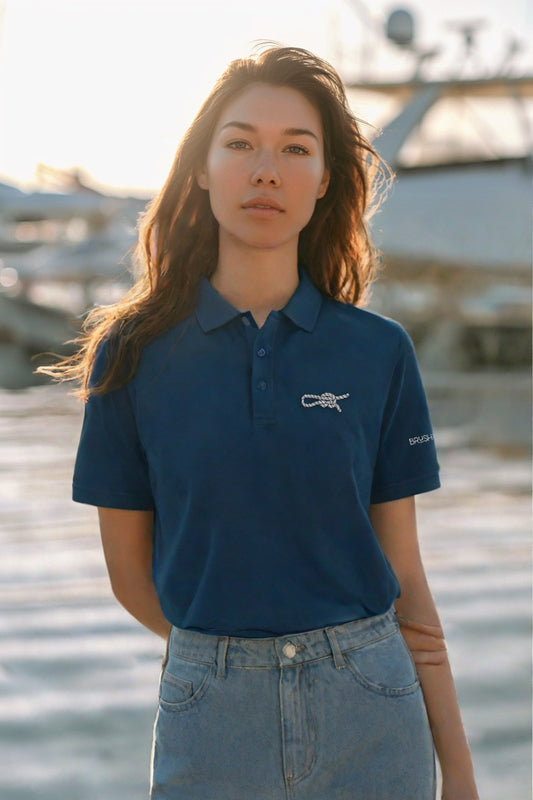 Brush Marine · The overhand loop · Polo azul para mujer · Edición Náutica