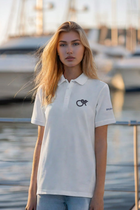 Brush Marine · Lariat loop · Polo blanco para mujer · Edición Náutica